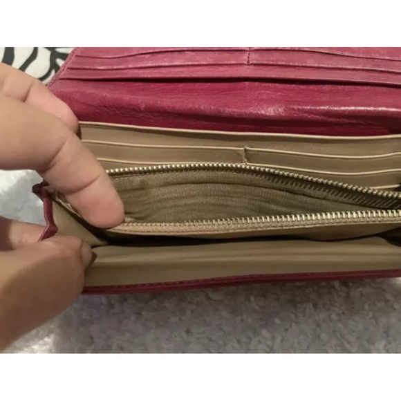 Vintage Prada Wallet - Picture 6 of 6